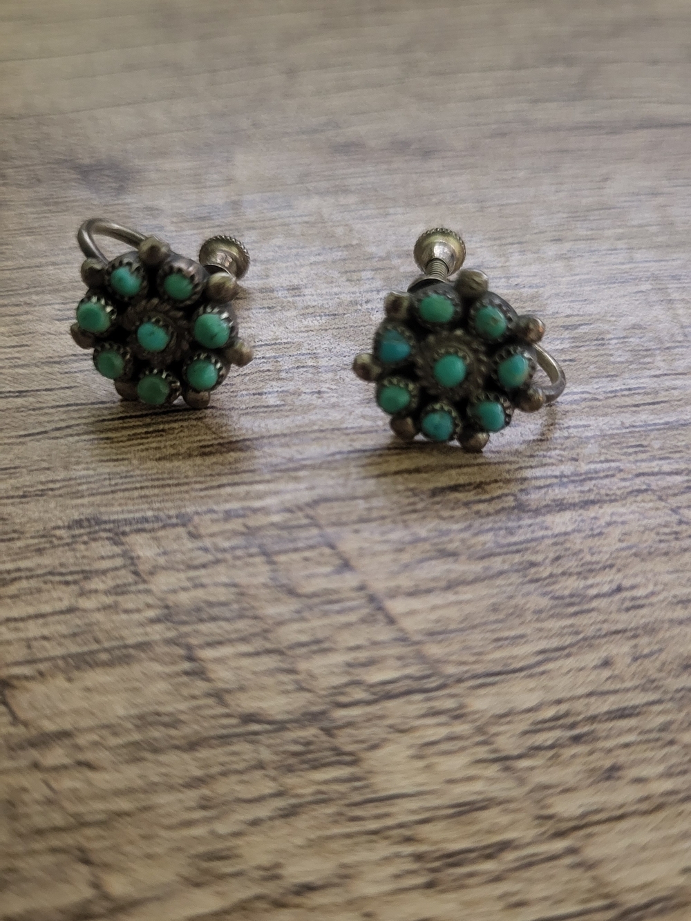 Vintage Turquoise Flower Cluster Screw-Back Earrings - Women Jewelry